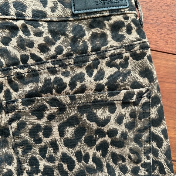 Leopard Print Express Jeans - Picture 9 of 9